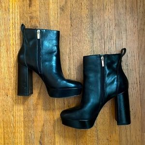 Vince Camuto Black Ankle Boots, size 7